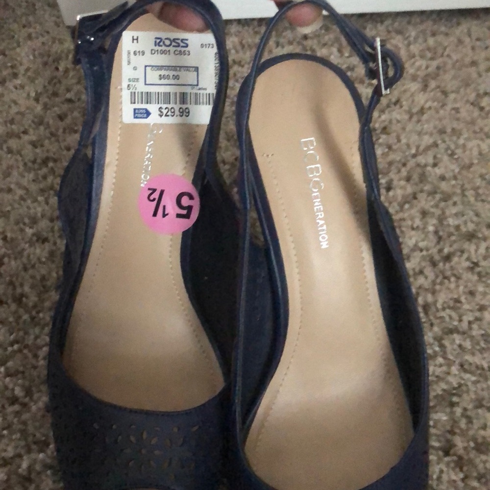Shoe - Picture 4 of 4